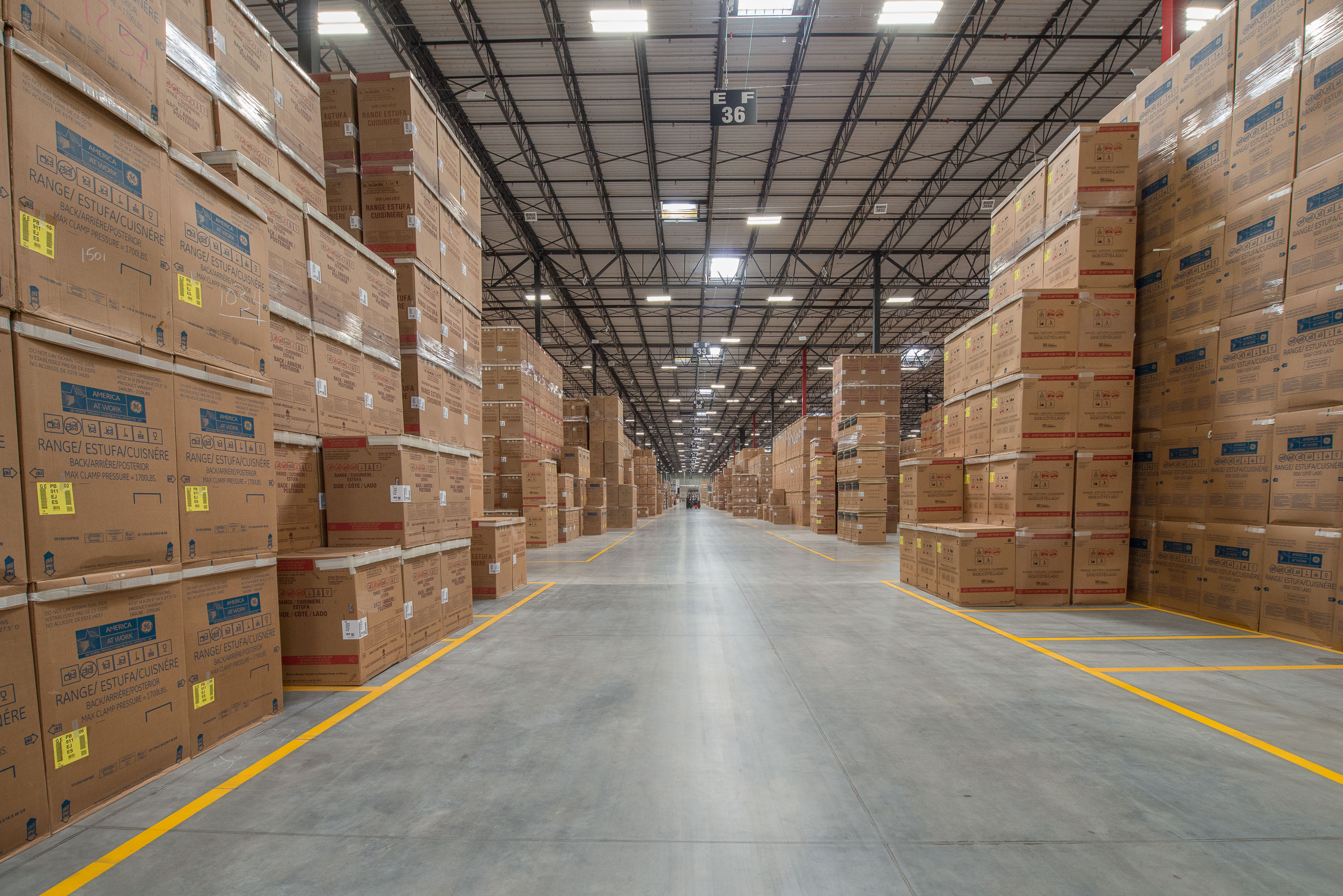 Everything is Bigger in Texas GE Appliances Opens “TexasSized” Distribution Center in Dallas