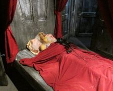 Bedroom in Haunted Mayfield Manor