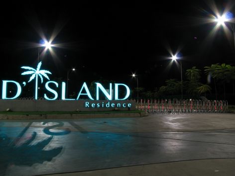 D’Island Residence, a 175-acre, high-end residential development in Puchong, Malaysia, installed nearly 200 GE LED signage, street and area lighting systems, resulting in more than $180,000 annual energy savings and vast improvements in light pollution and spill.