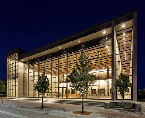 A finalist in the GE Edison Award Competition, City Performance Hall in Dallas, Texas, provides an inspiring entry to the renowned Dallas Arts District with GE Lighting products. (Photo credit: Dallas Office of Cultural Affairs.)