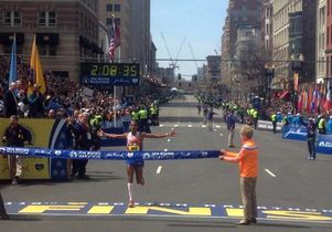 Meb Keflezighi wins Boston