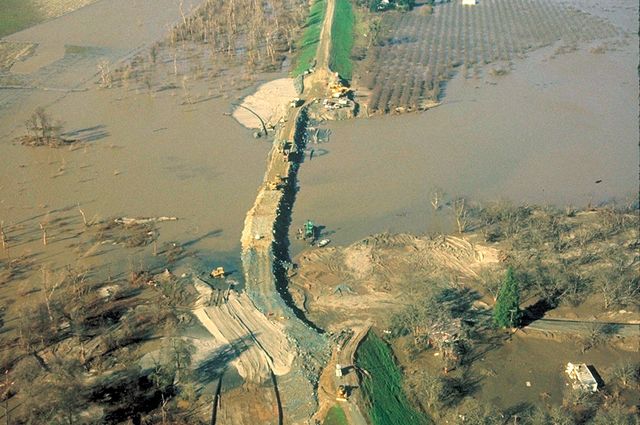 Sacramento River broken levee