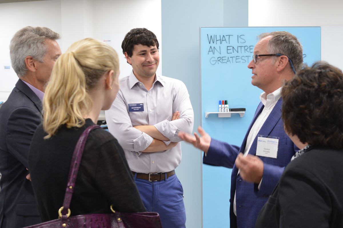 Student entrepreneur taps into UCLA resources to 'grow' his news website - UCLA Newsroom