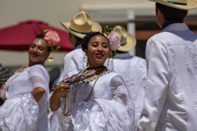caption Ballet Folklórico de Esperanza