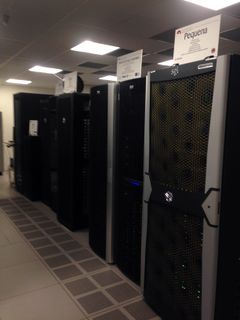 Genomic research data generated using UNM Cancer Center next-gen sequences will be stored on the Research Storage Consortium HP x 9000/7400 mass storage array shown here, and analyzed on CARC supercomputers. Genomic research data generated using UNM Cancer Center next-gen sequencers will be stored on the Research Storage Consortium HP x 9000/7400 mass storage array shown here, and analyzed on CARC supercomputers.