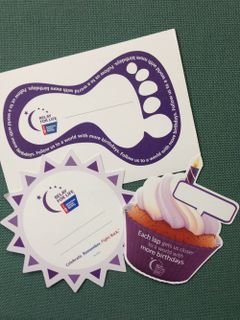 A variety of cards are available for donors to express themselves.