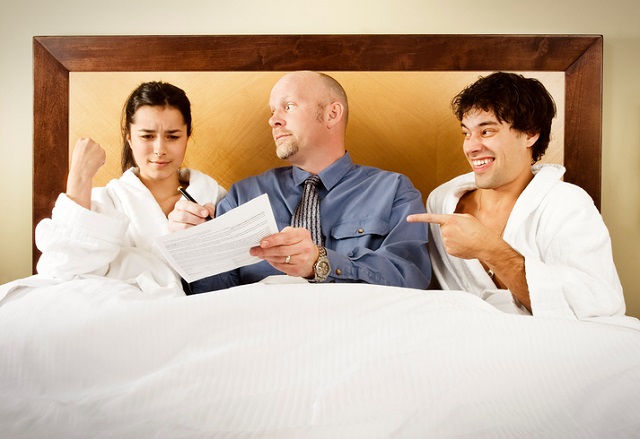 prenup-bed-640px