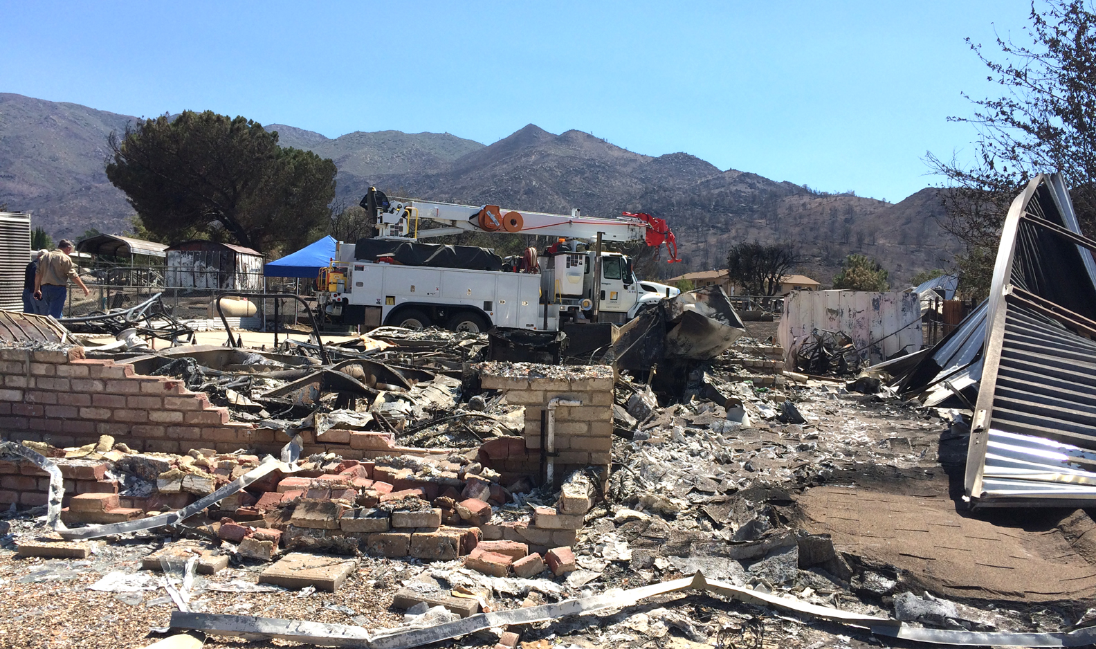 SCE crews in Kern Valley