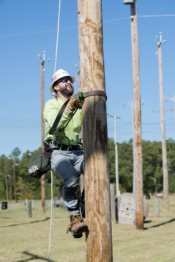 20171011LinemanPound_4