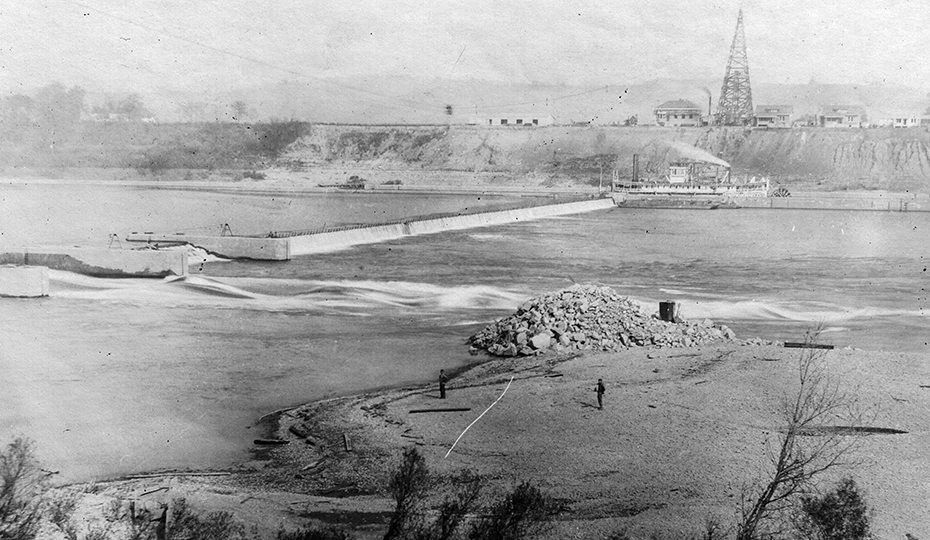 Looking south, in 1923. The concrete Markland Locks and Dam span the Ohio River. It’s 1,395 feet long and connects Gallatin County, Ky., and Switzerland County, Ind. 2018-0119-markland-Hydro-lock-1923