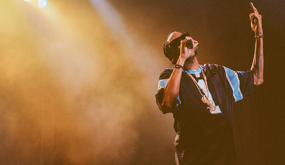 Snoop Dogg rocks the house at the 2016 North Carolina Azalea Festival. 2018-0405-Azalea-Snoop-Dogg