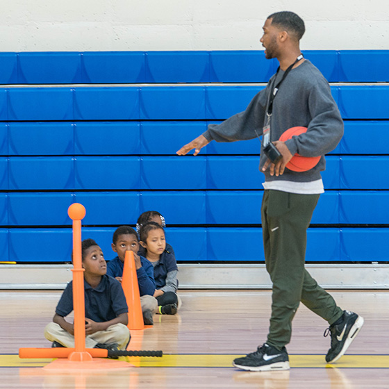 Clay Sanders teaches gym class 2018-0502-r-school-art06