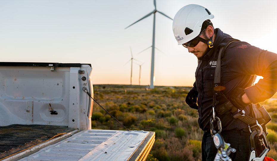 Monitoring the weather keeps employees safe and helps produce as much renewable energy as possible. 2018-0514-Renewable-Control-Center_930_4