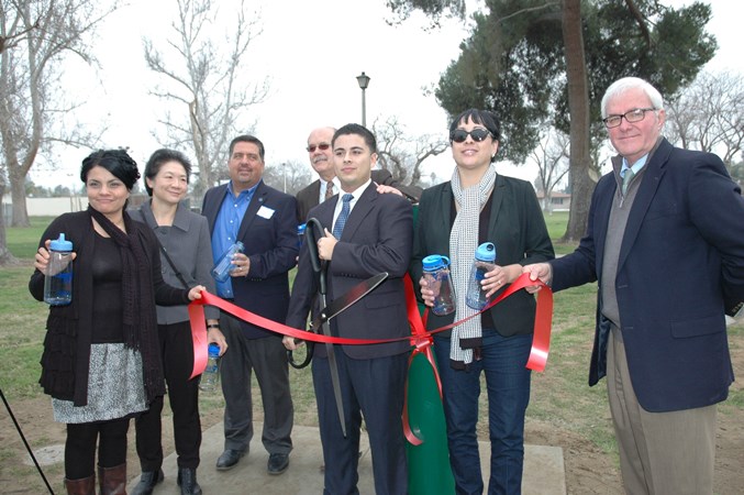 Ribbon cutting for new tap fountain at Lamont Park