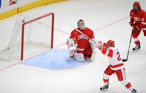 Easton Mako stick in action
